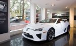 lexus-lfa-in-par&amp;#107.jpg
